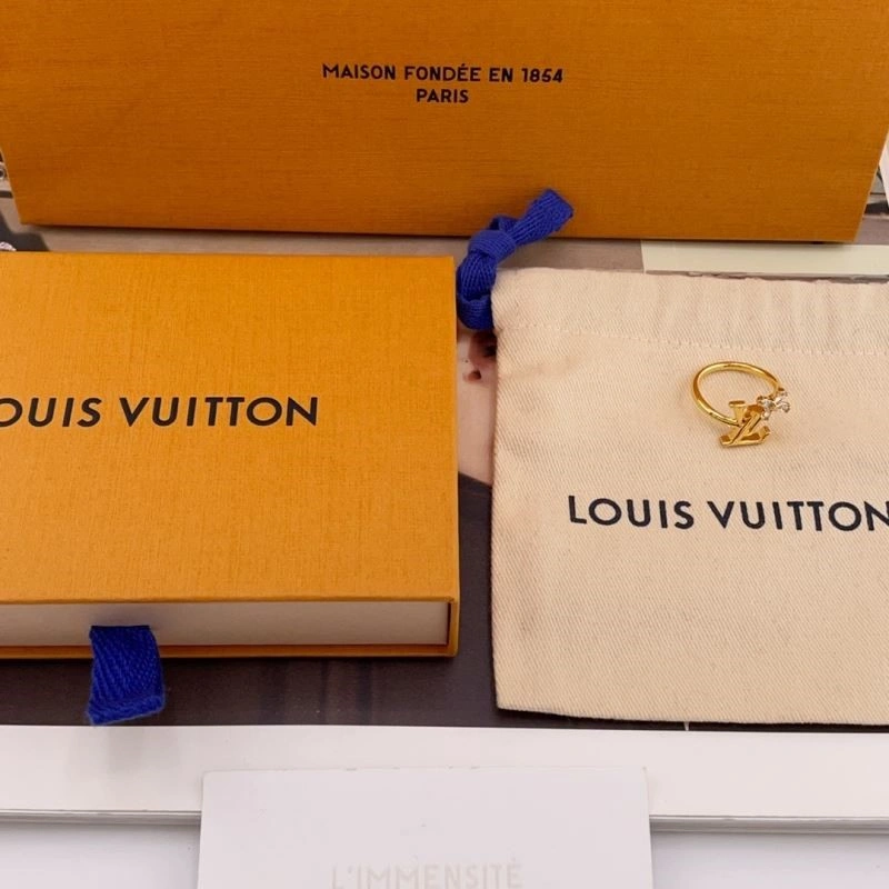 UrbanStyle Louis Vuitton Rings 249662