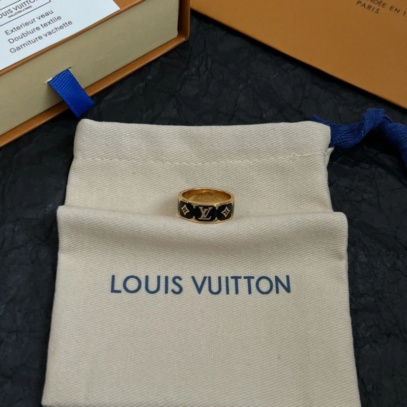 Effortless Louis Vuitton Rings 249654