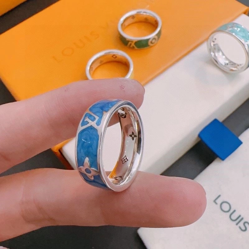 Minimalist Louis Vuitton Rings 249207