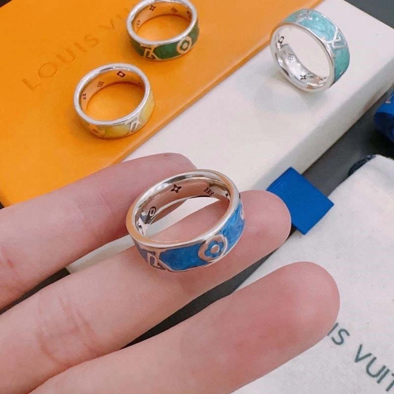 Minimalist Louis Vuitton Rings 249207