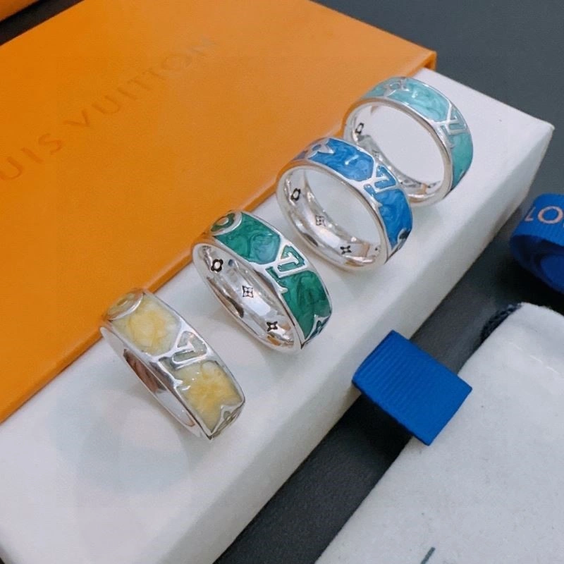 Minimalist Louis Vuitton Rings 249207