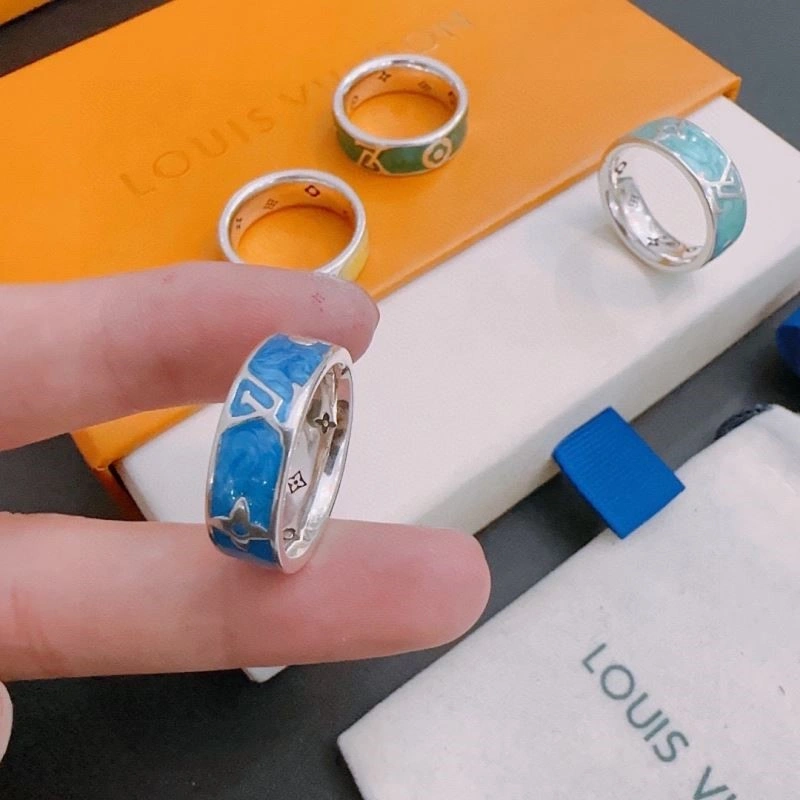 Minimalist Louis Vuitton Rings 249207