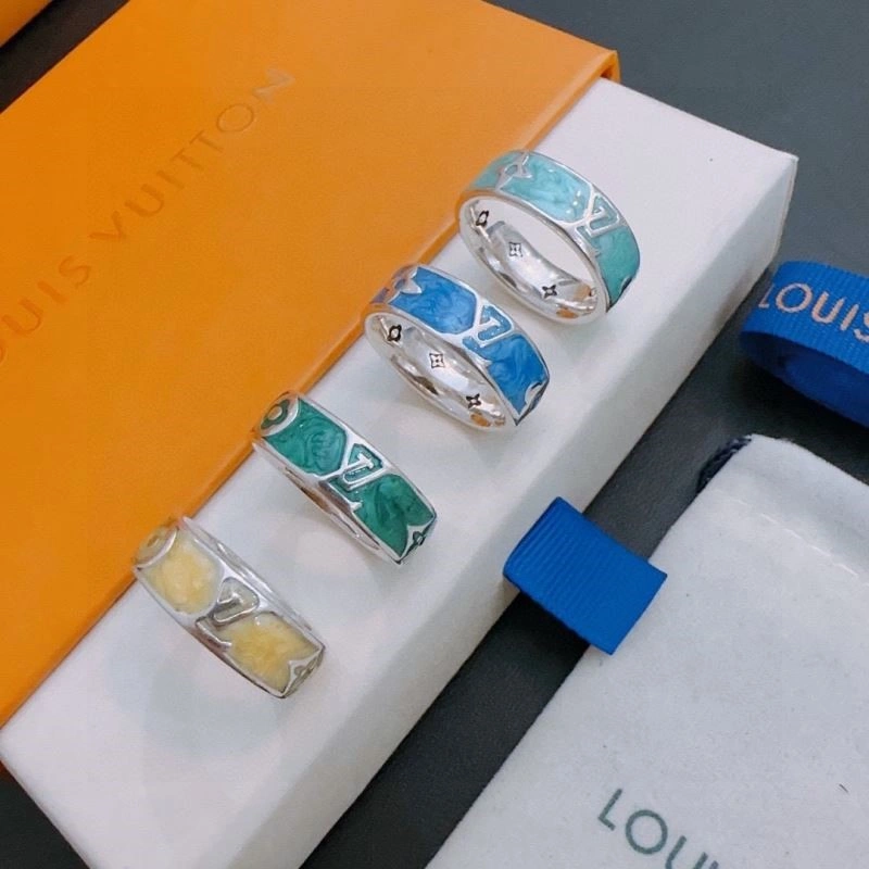 Minimalist Louis Vuitton Rings 249207