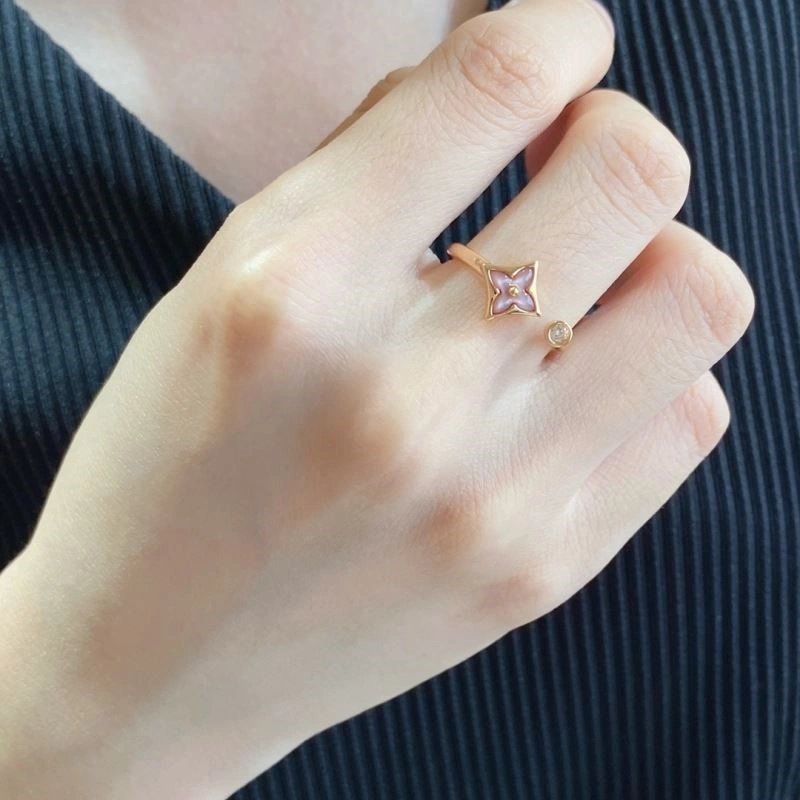 Chic Louis Vuitton Rings 249198