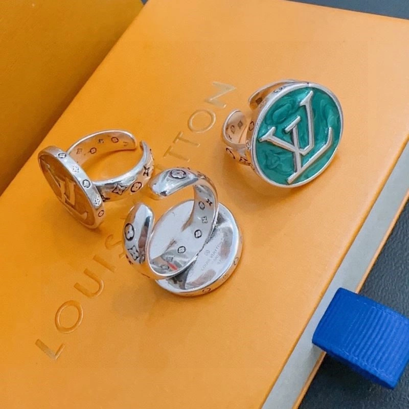 UrbanChic Louis Vuitton Rings 248827