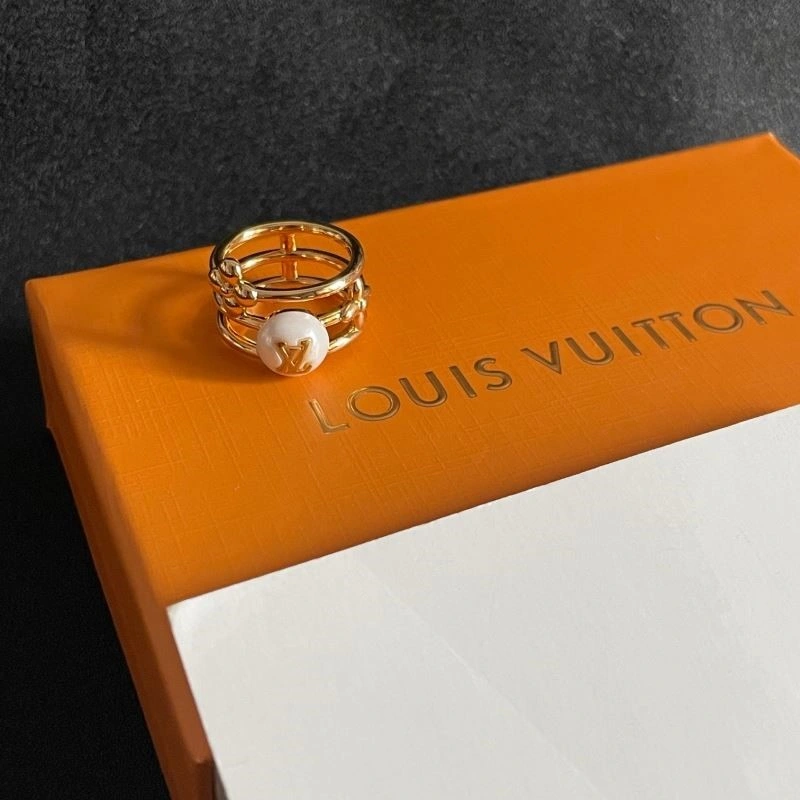 Trendsetting Louis Vuitton Rings 248828