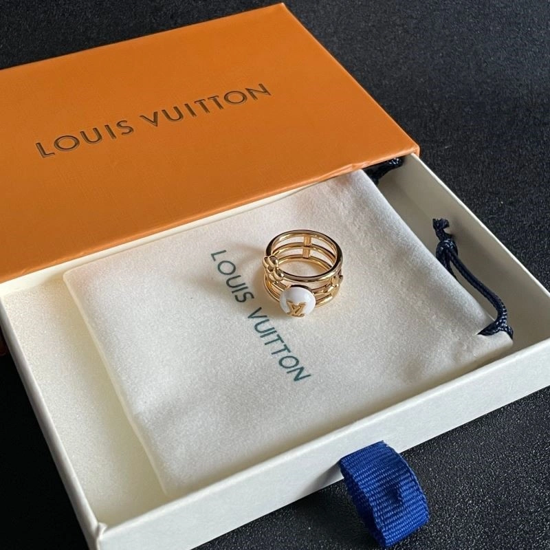 Trendsetting Louis Vuitton Rings 248828