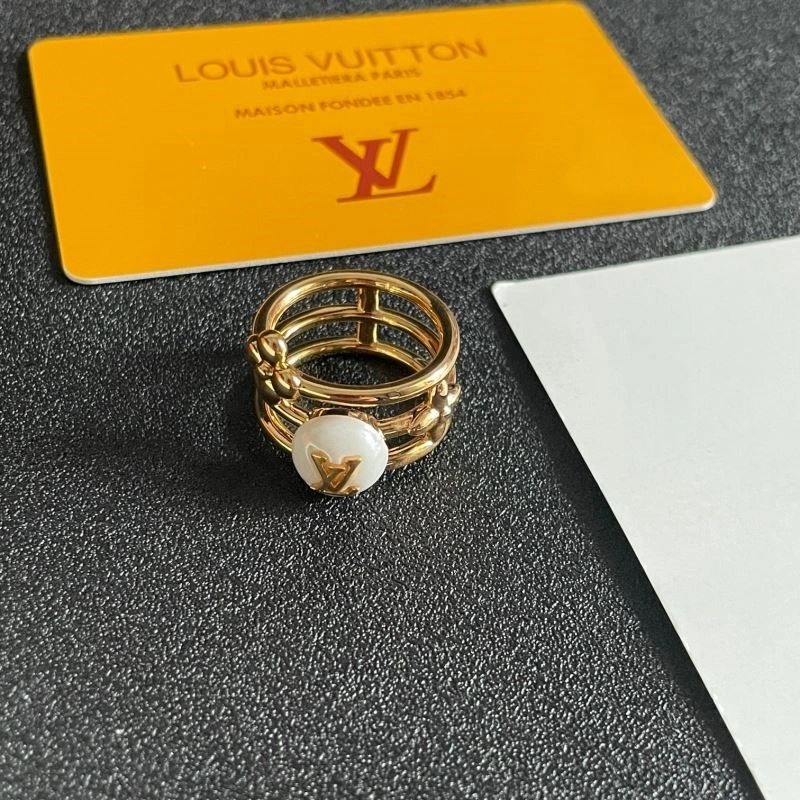 Trendsetting Louis Vuitton Rings 248828