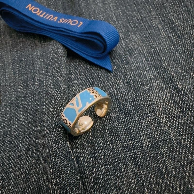 WaterResistant Louis Vuitton Rings 248390