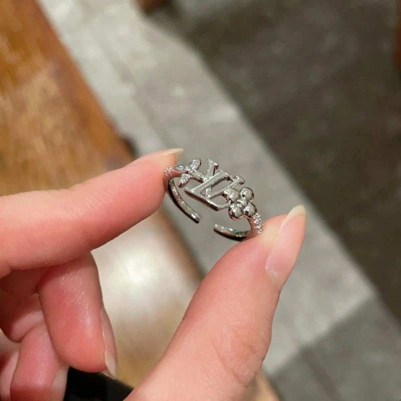 QuickDry Louis Vuitton Rings 248383