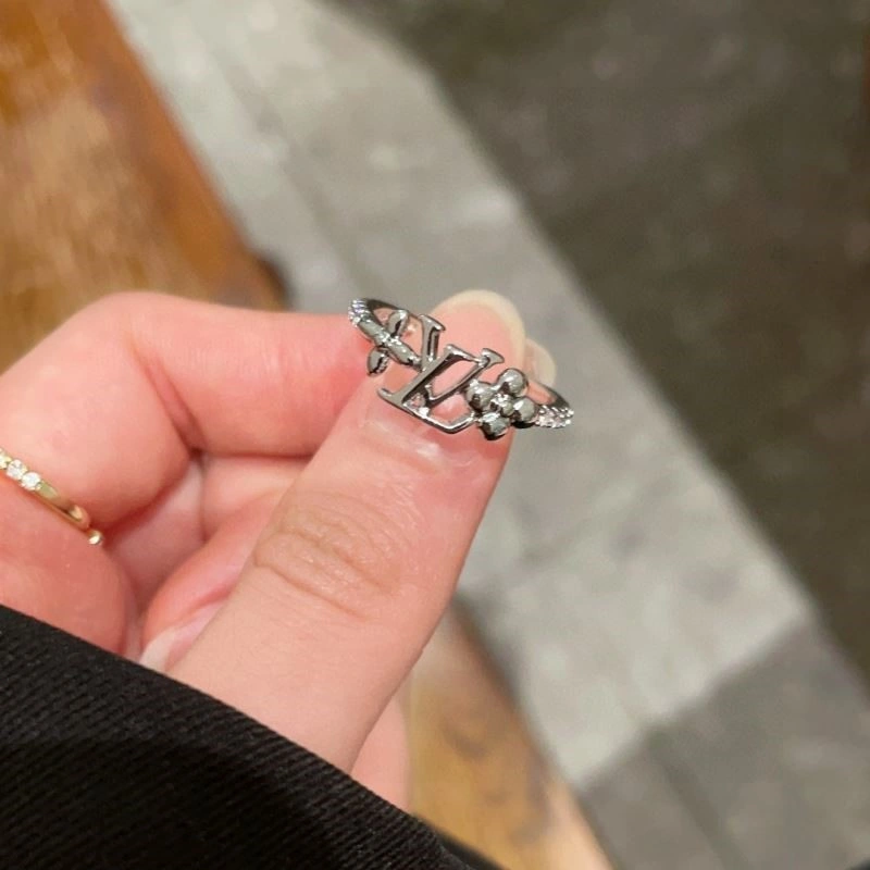 QuickDry Louis Vuitton Rings 248383