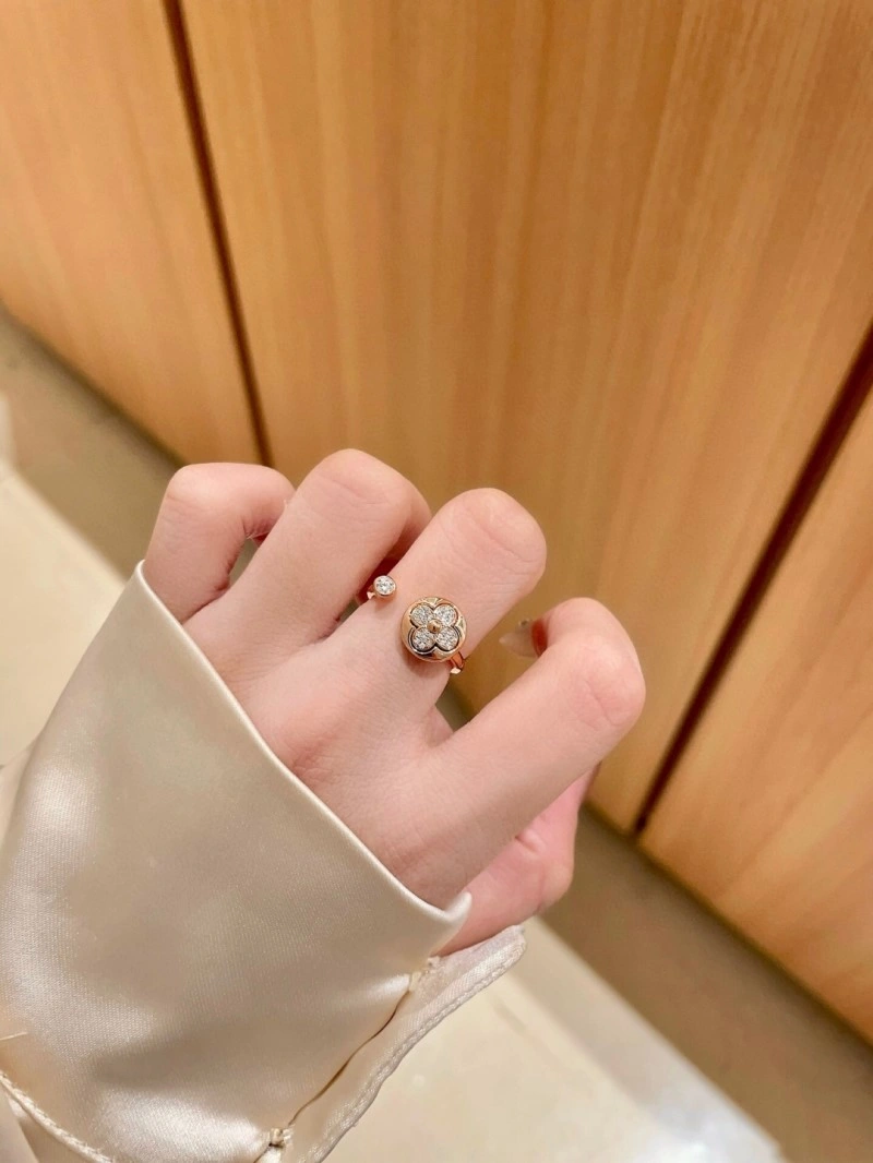 Breathable Louis Vuitton Rings 248381
