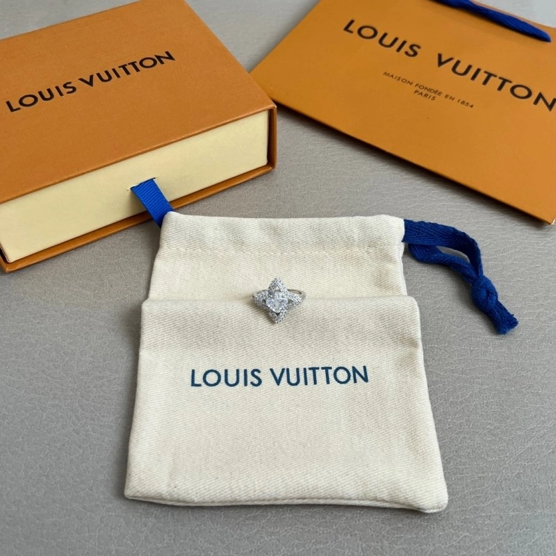 Louis Vuitton Rings FashionForward 247694