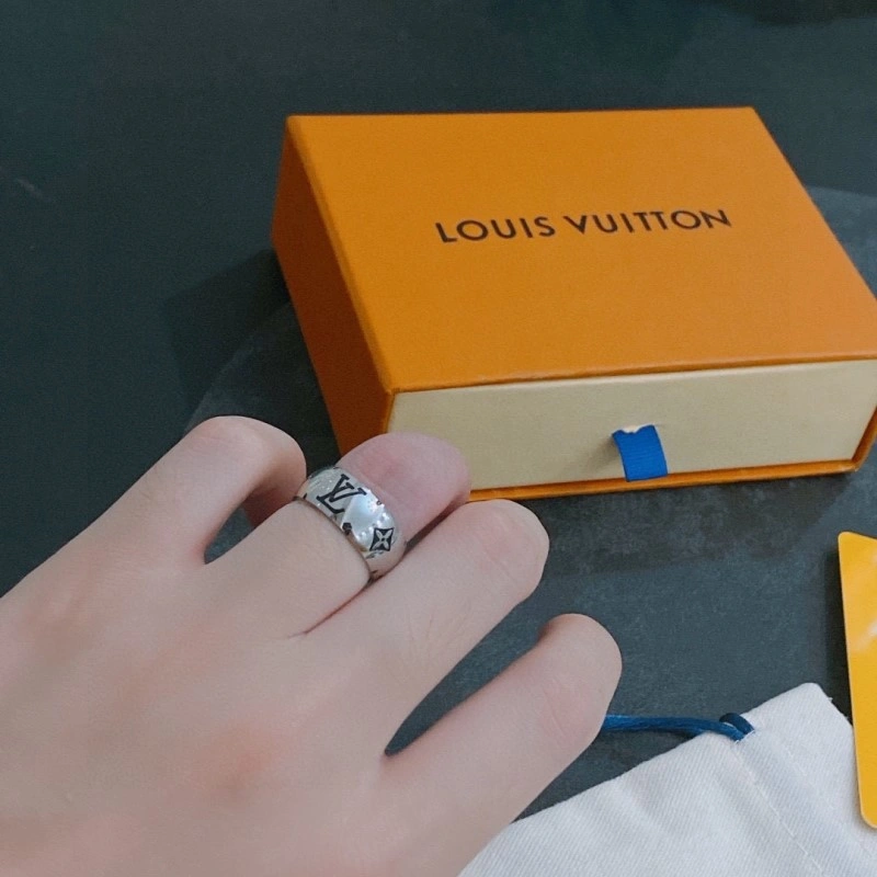 Timeless Louis Vuitton Rings 247628