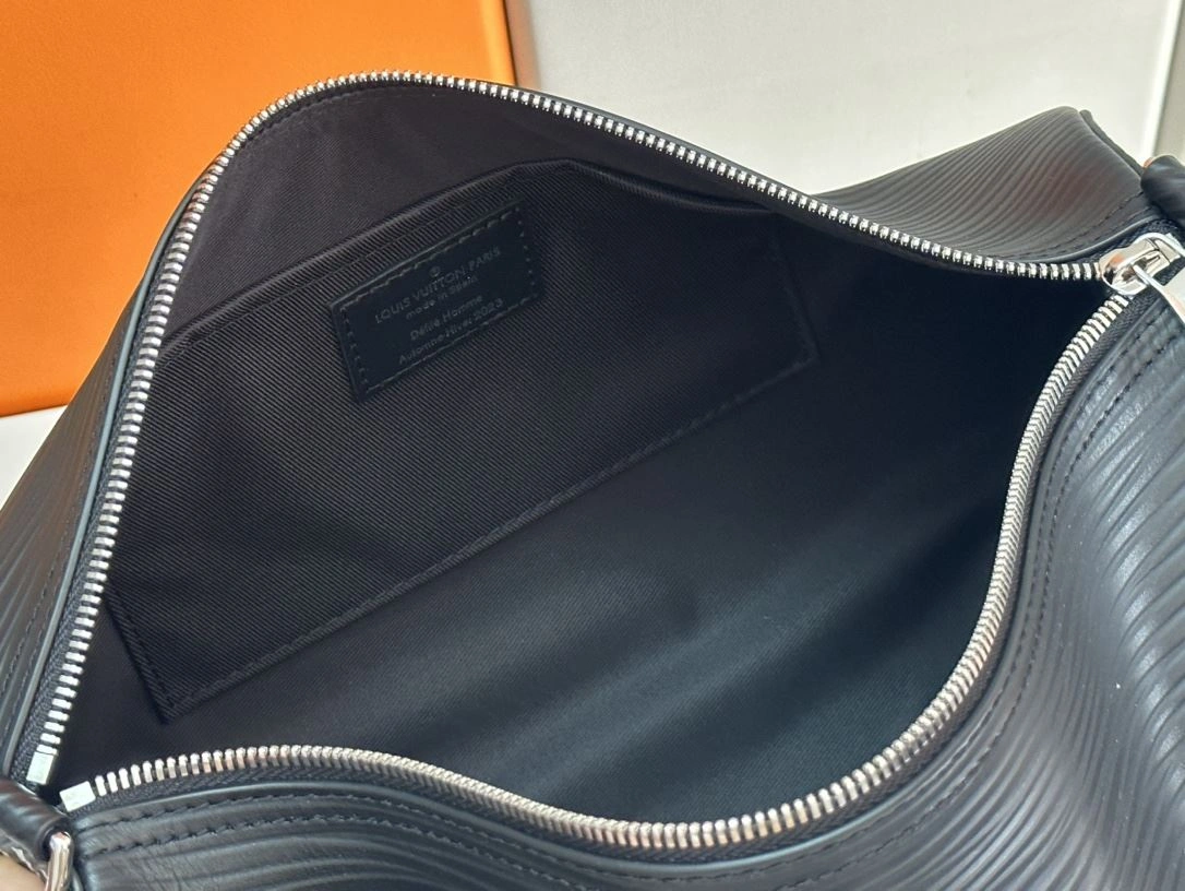 TechFriendly Louis Vuitton Round Bags 91813