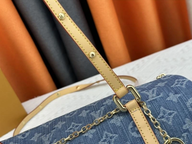 Louis Vuitton Round Bags Affordable 79784