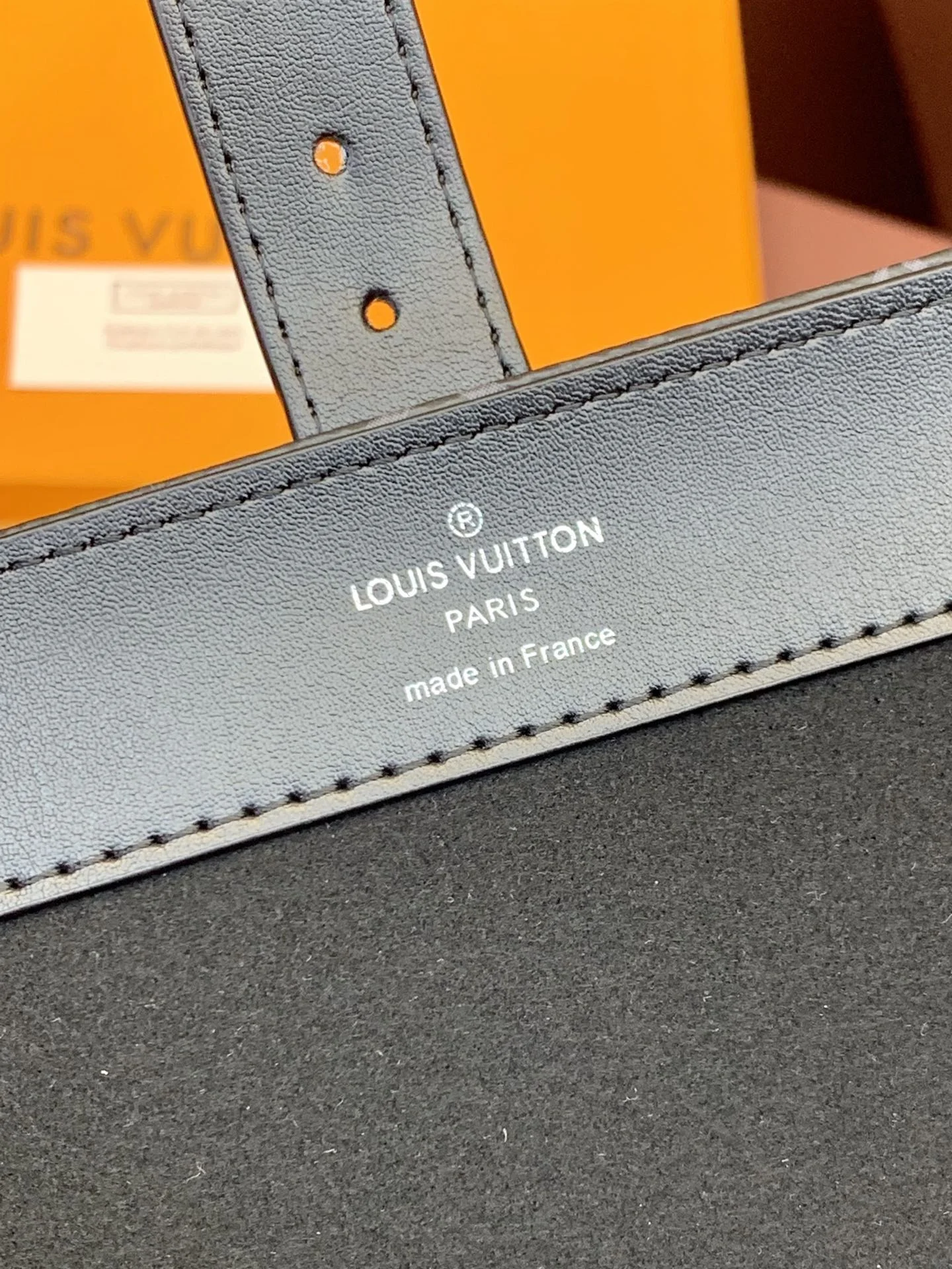 Comfortable Louis Vuitton Round Bags 56227