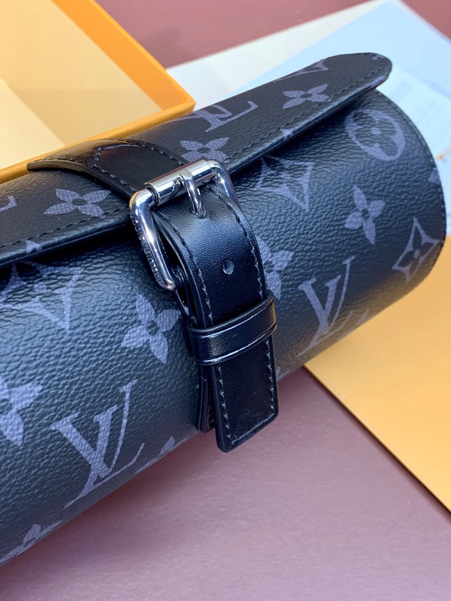 Comfortable Louis Vuitton Round Bags 56227