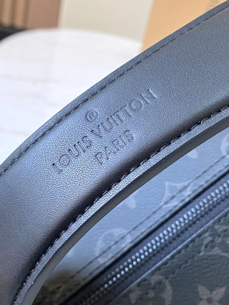 Effortless Louis Vuitton Round Bags 39719
