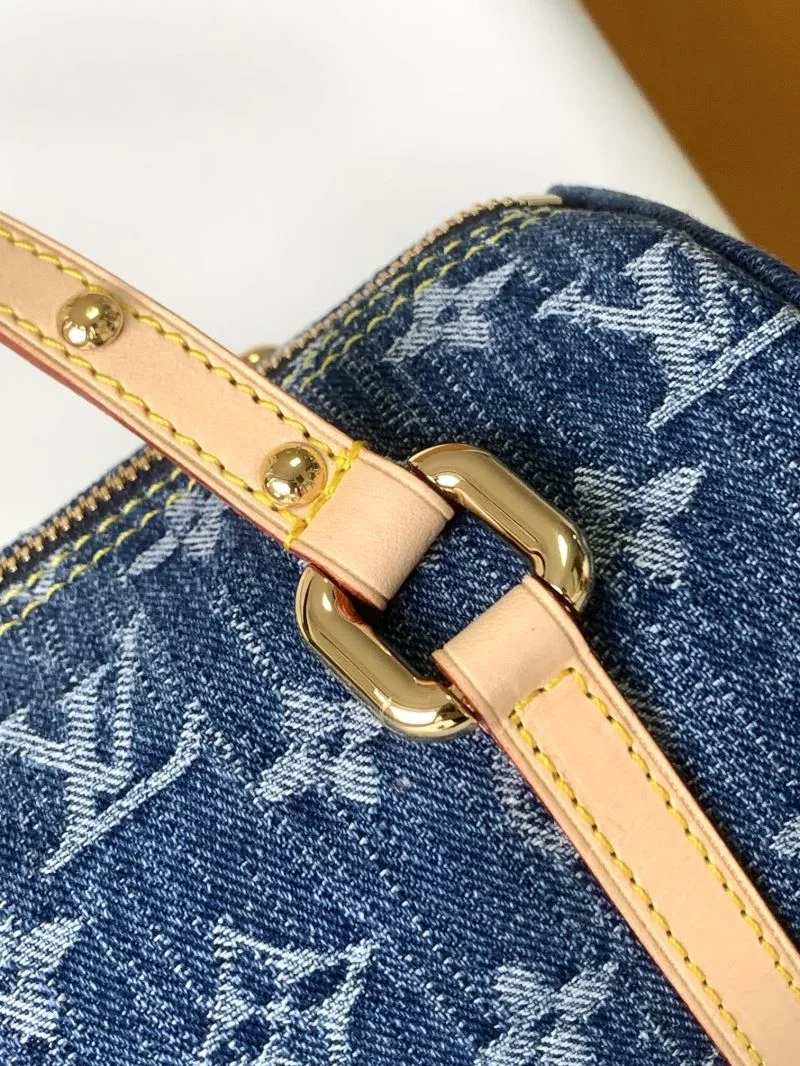 Louis Vuitton Round Bags Durable 39232