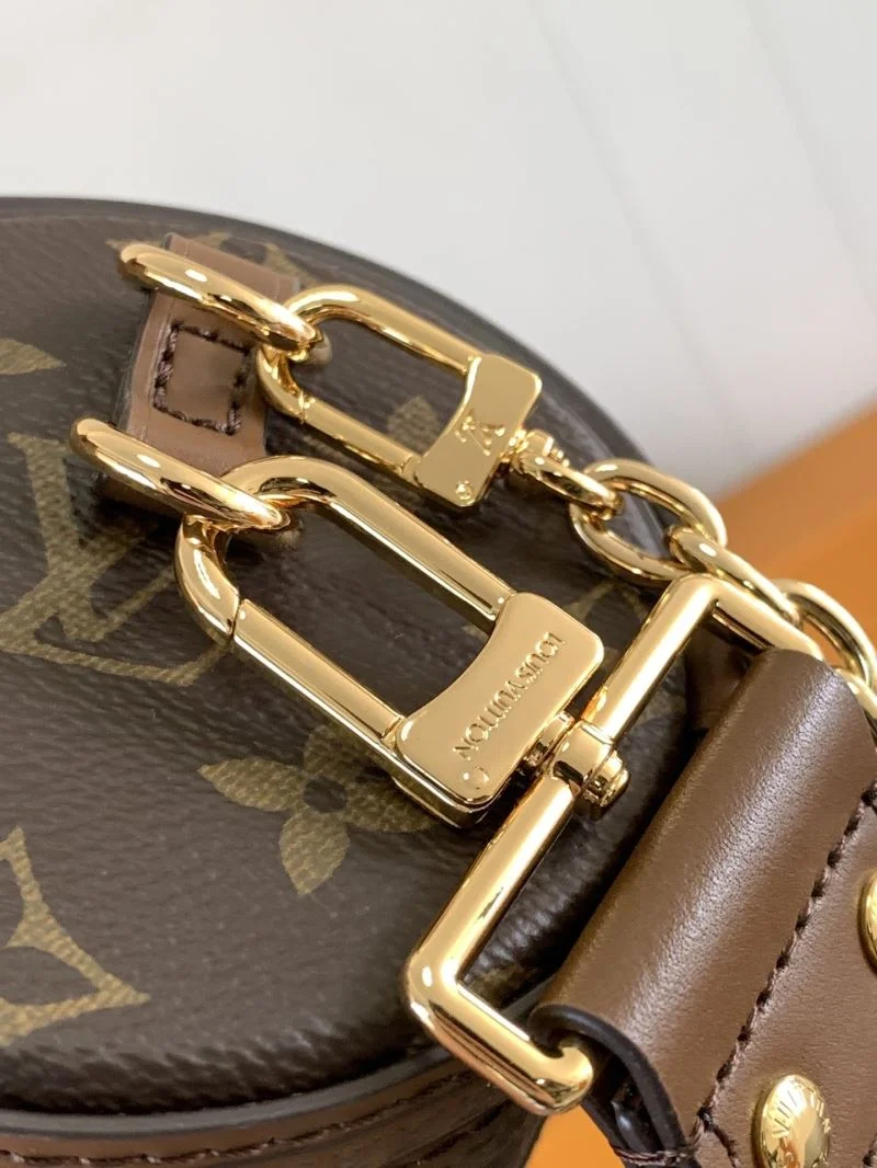 Elegant Louis Vuitton Round Bags 39230