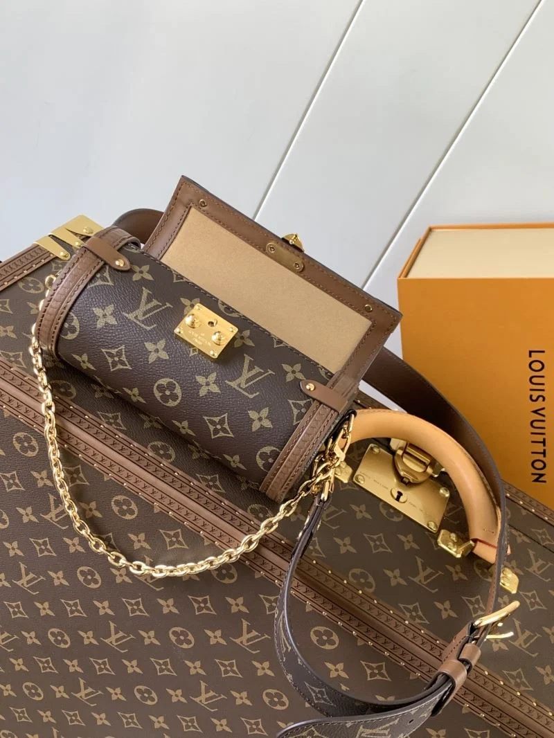 Elegant Louis Vuitton Round Bags 39230