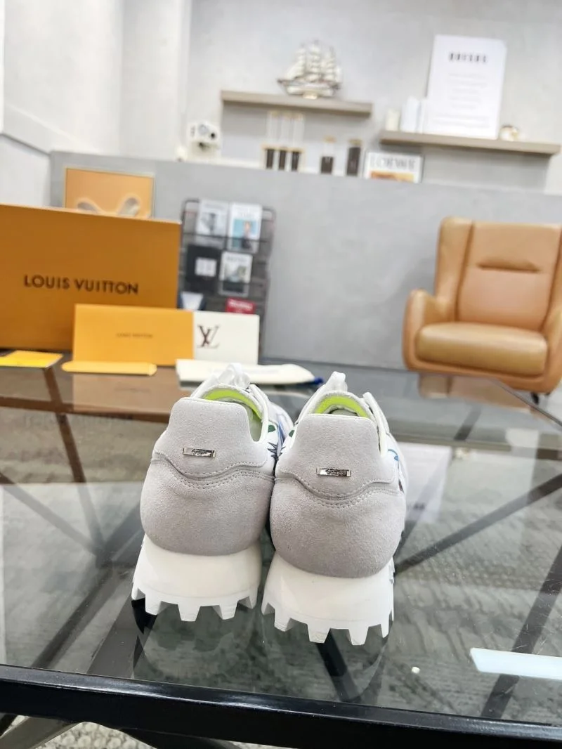 Louis Vuitton Run Away Sneaker Compact 30731