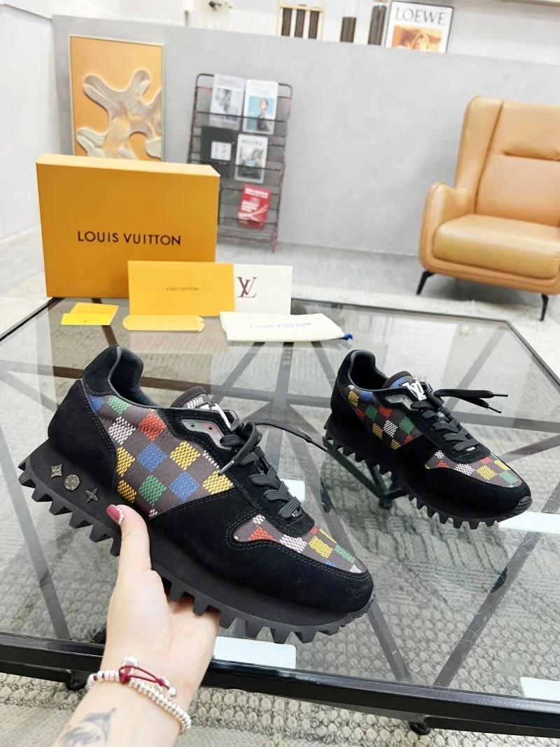 Cozy Louis Vuitton Run Away Sneaker 30709