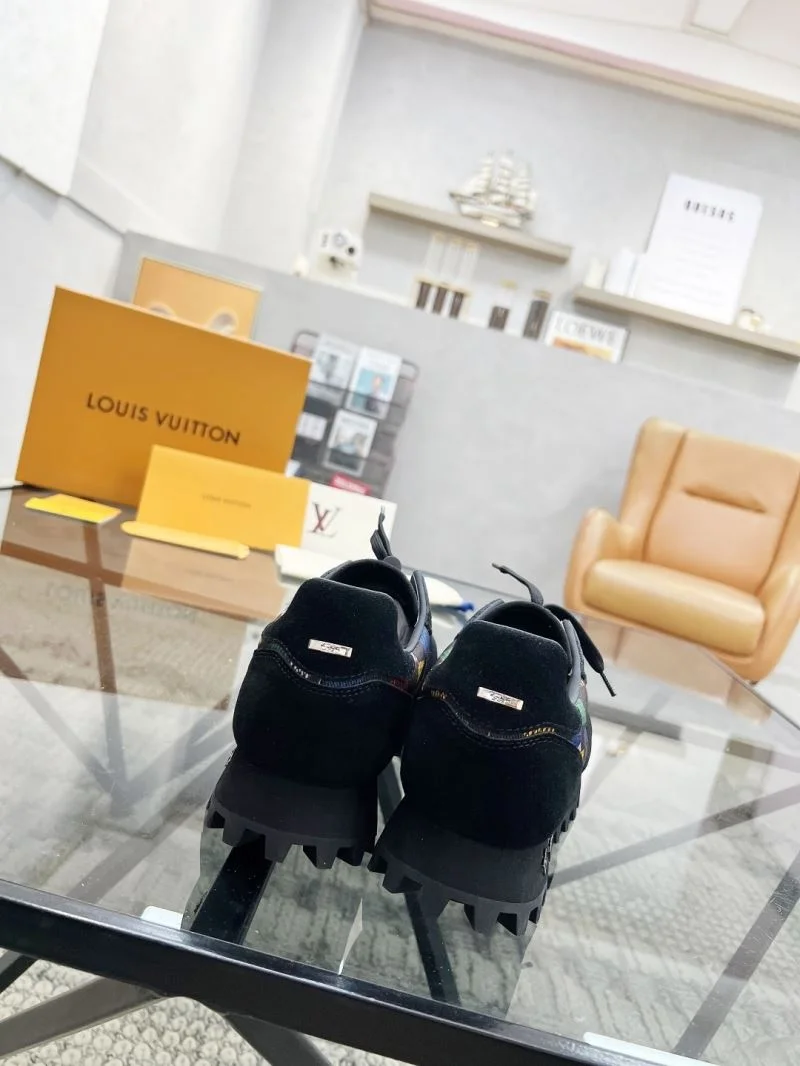 Cozy Louis Vuitton Run Away Sneaker 30709