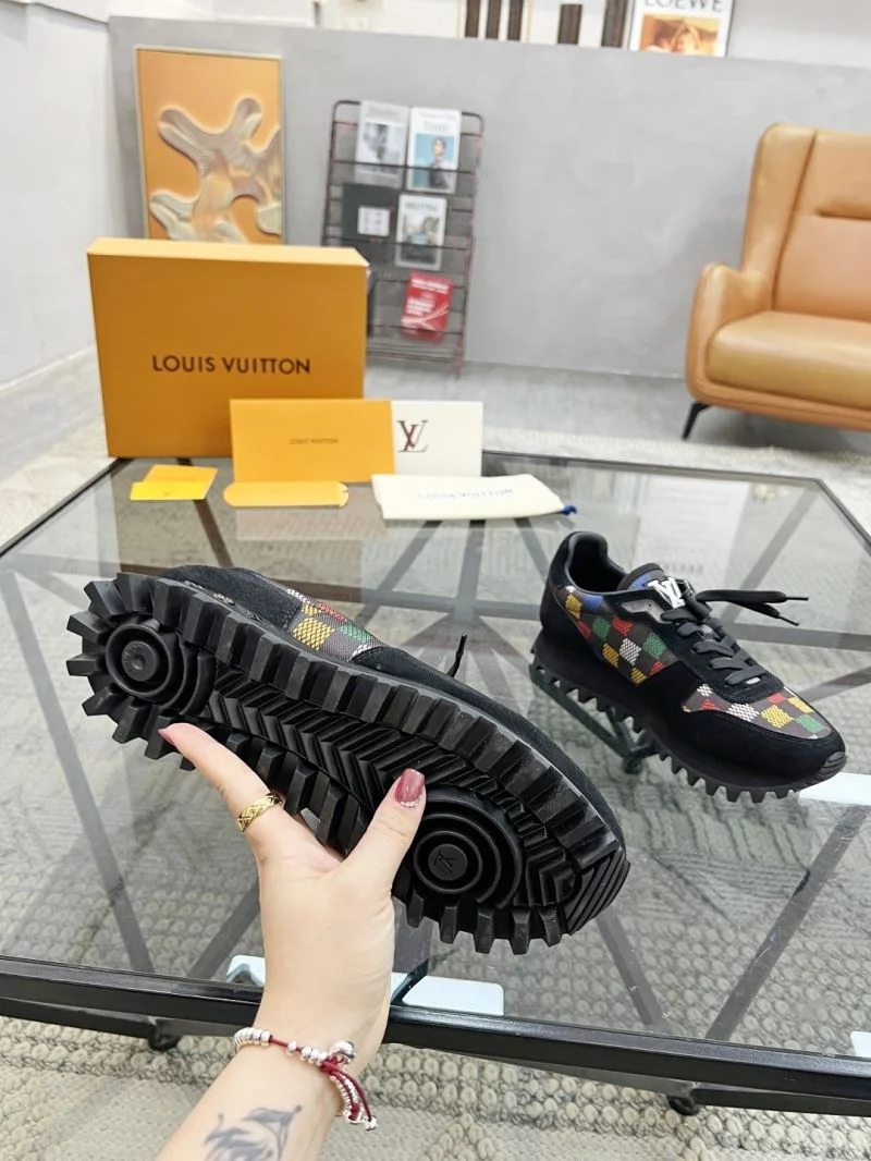 Cozy Louis Vuitton Run Away Sneaker 30709