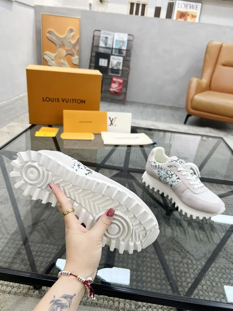 Louis Vuitton Run Away Sneaker Snug 30703