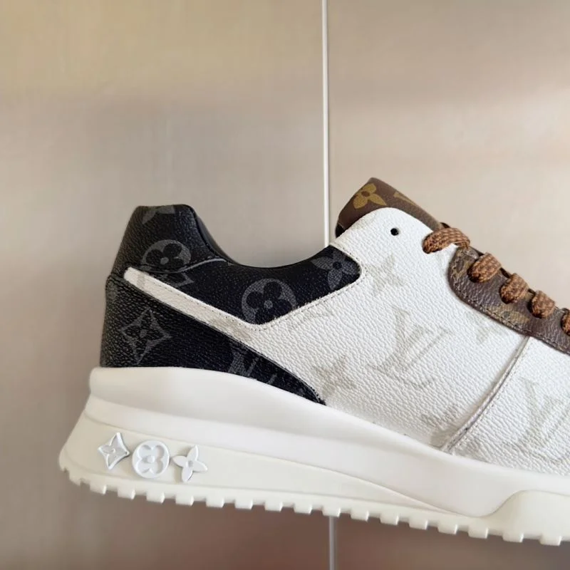 Trendsetting Louis Vuitton Run Away Sneaker 31577