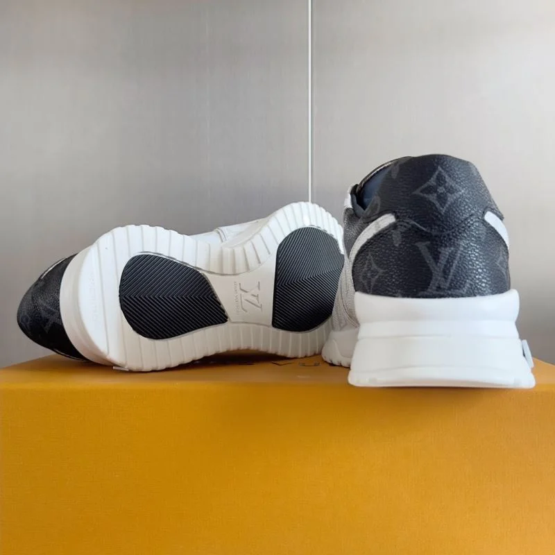 Trendsetting Louis Vuitton Run Away Sneaker 31577