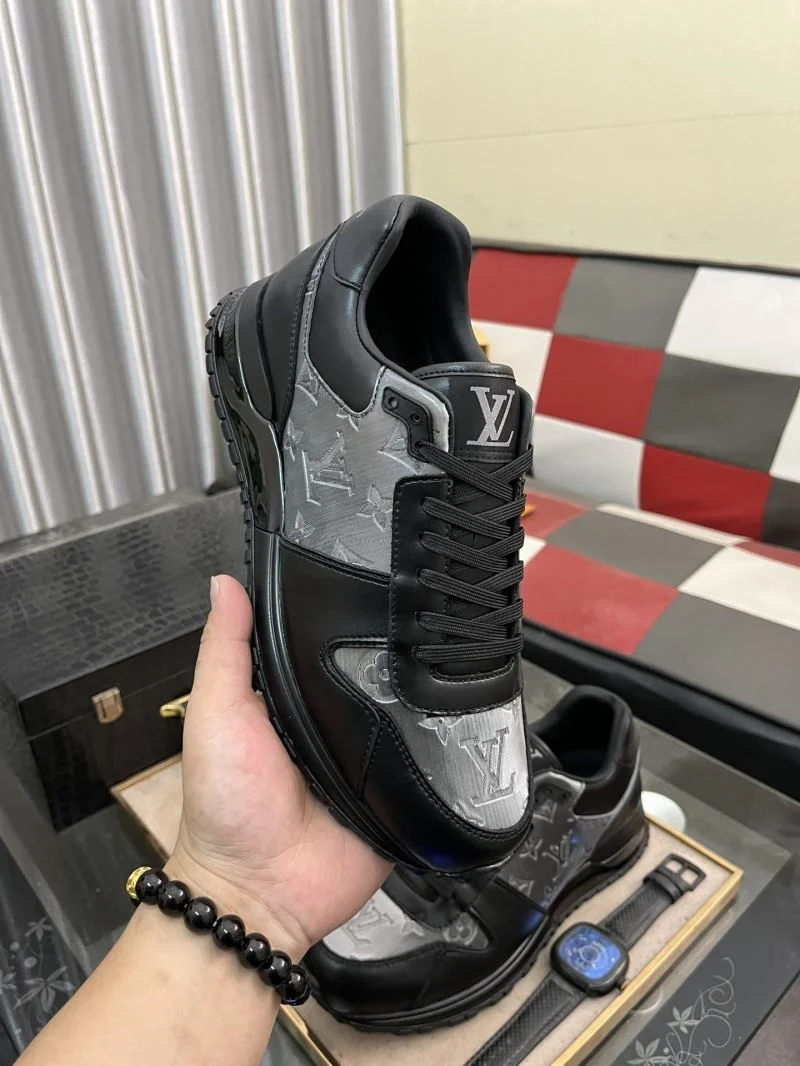 Unique Louis Vuitton Run Away Sneaker 32723
