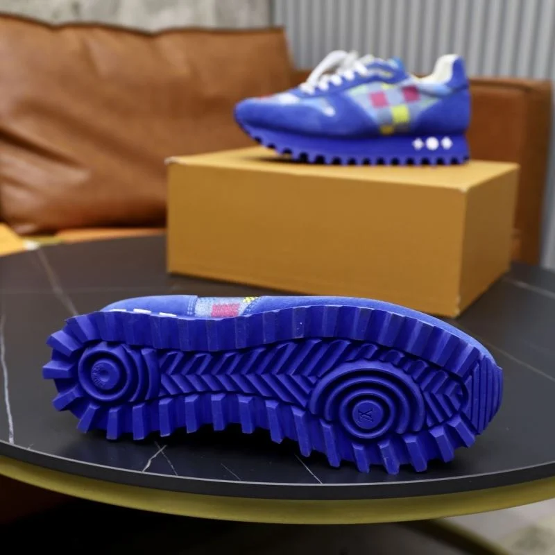Casual Louis Vuitton Run Away Sneaker 32724