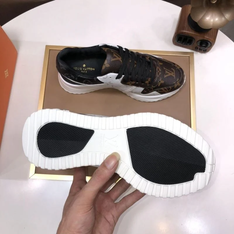 Effortless Louis Vuitton Run Away Sneaker 32737