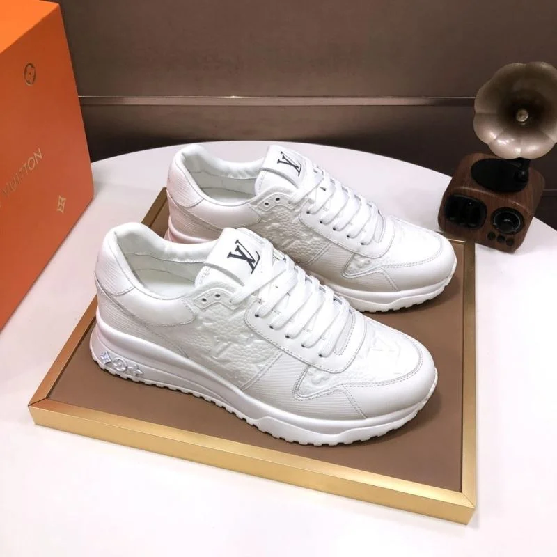 Popular Louis Vuitton Run Away Sneaker 32734
