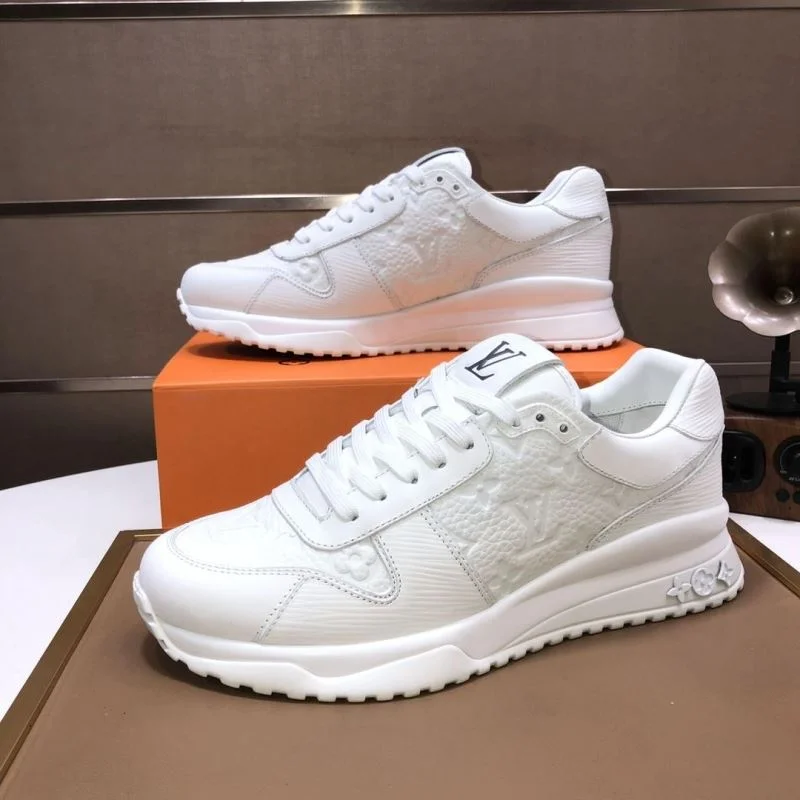 Popular Louis Vuitton Run Away Sneaker 32734