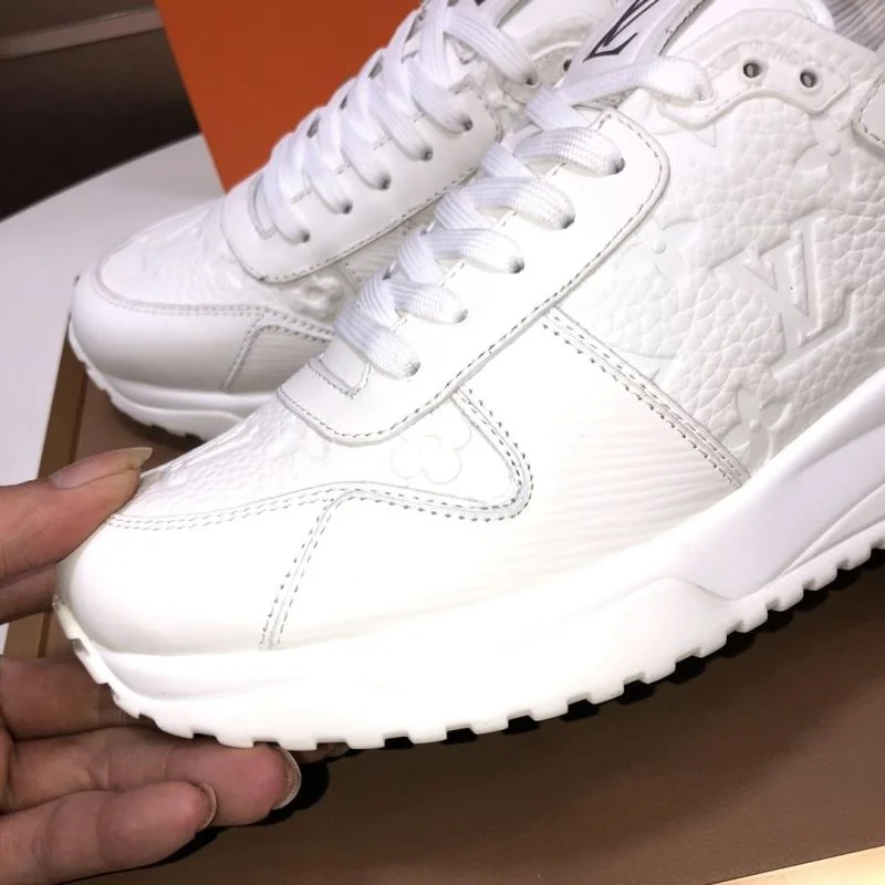Popular Louis Vuitton Run Away Sneaker 32734