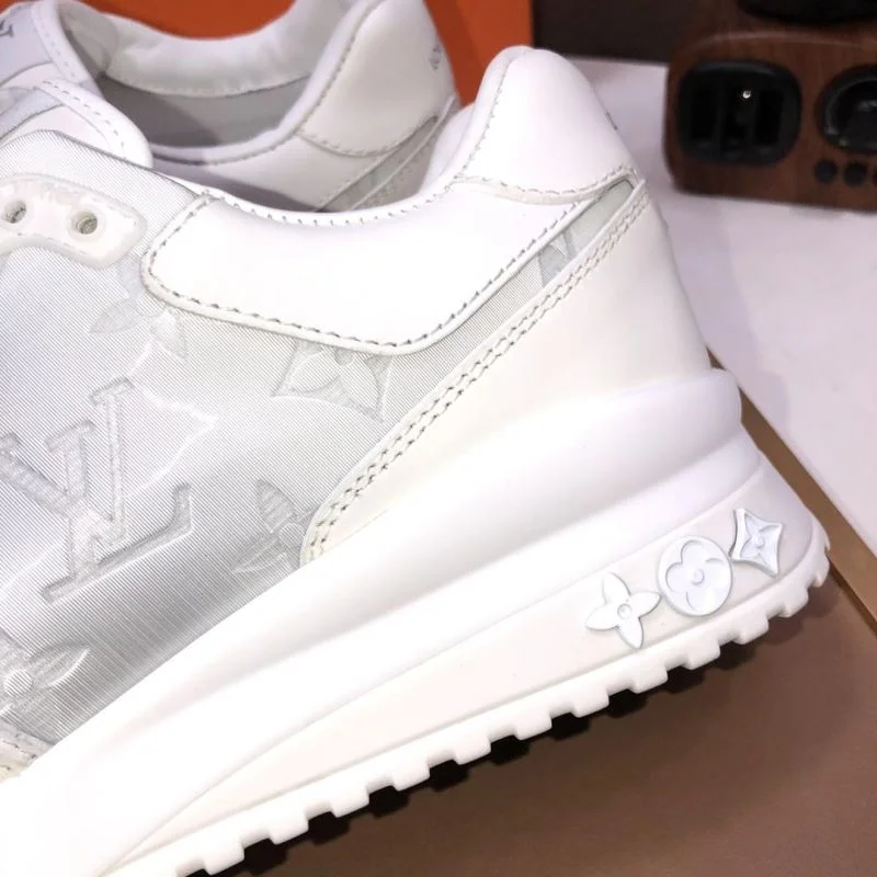 UrbanStyle Louis Vuitton Run Away Sneaker 32718