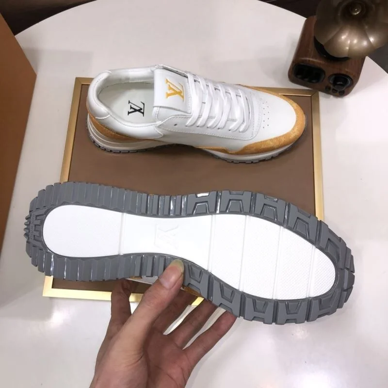 Durable Louis Vuitton Run Away Sneaker 32708