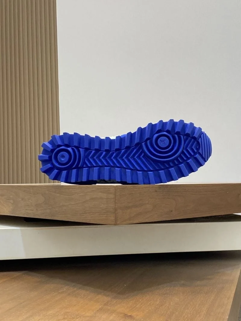 Louis Vuitton Run Away Sneaker Comfortable 32699