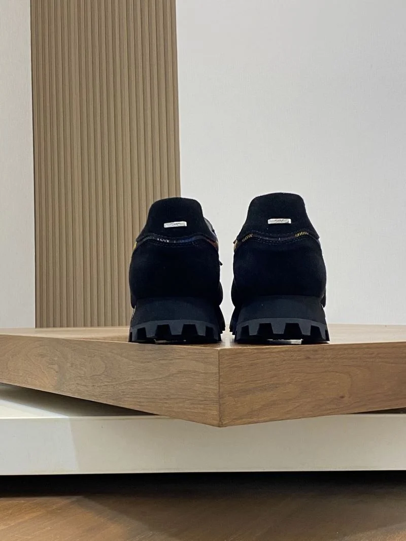 RelaxedFit Louis Vuitton Run Away Sneaker 32691