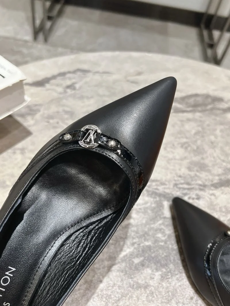 Louis Vuitton Sandals Unique 32258