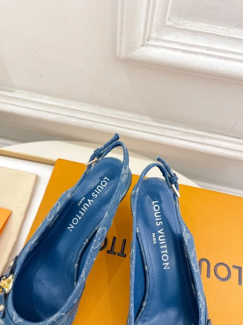 Compact Louis Vuitton Sandals 32254