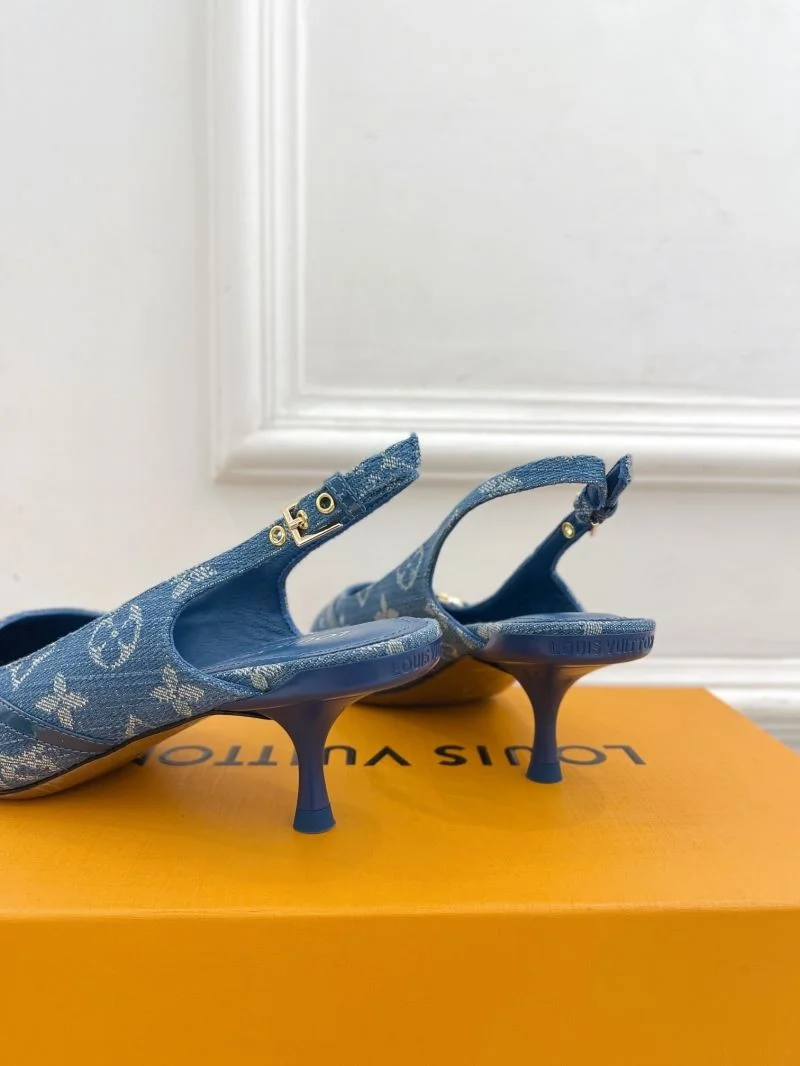 Compact Louis Vuitton Sandals 32254