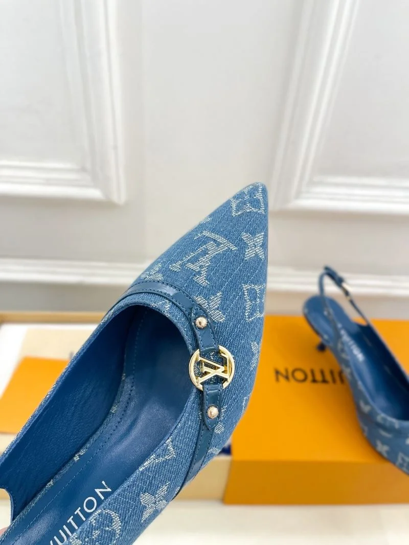Compact Louis Vuitton Sandals 32254