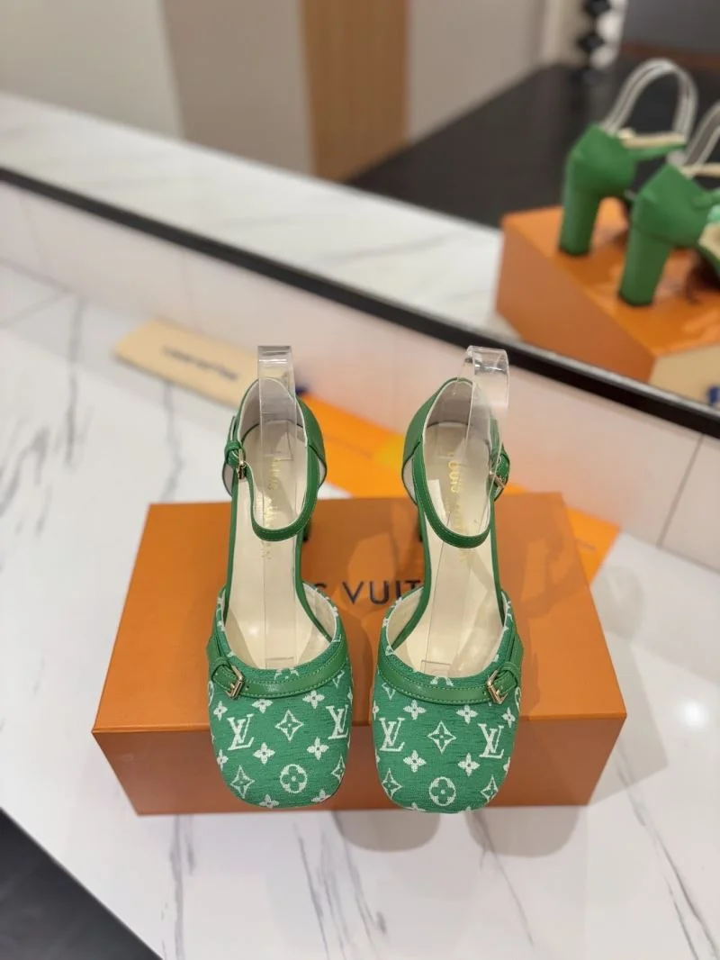 FlexibleFit Louis Vuitton Sandals 32236