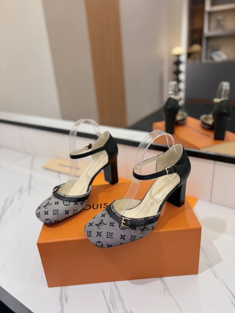 FreshLook Louis Vuitton Sandals 32241