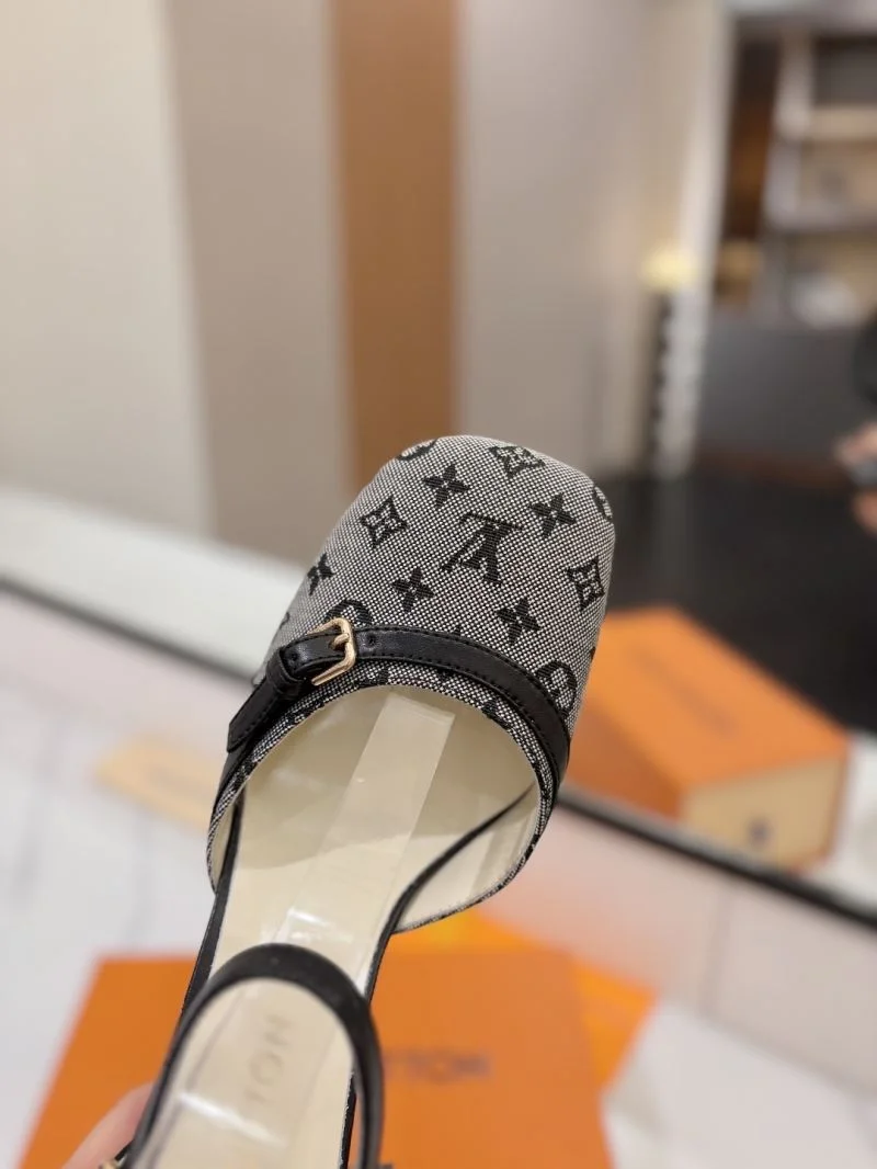 FreshLook Louis Vuitton Sandals 32241